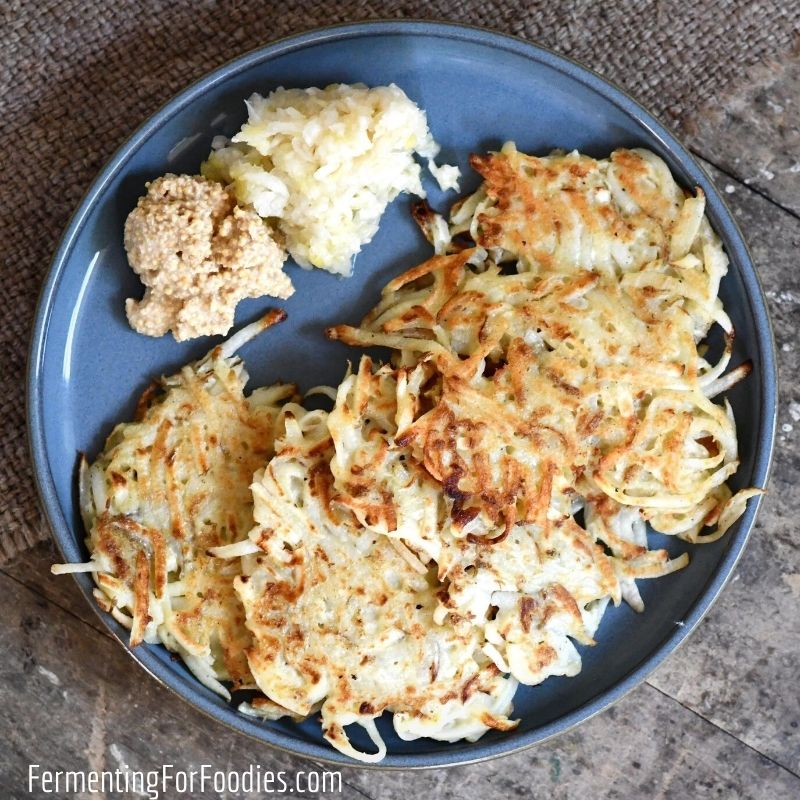 Simple and delicious sauerkraut latkes are perfect for breakfast, lunch or dinner!
