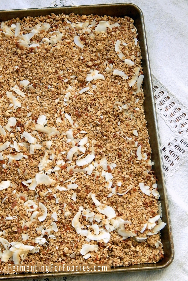 Soaked and fermented granola - a healthy, sugar-free breakfast