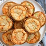 Gluten-free oatmeal cheese muffins as an alternative to bread with dinner