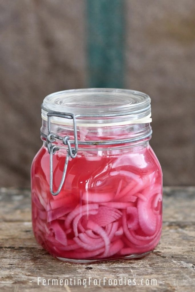 Fermented onions are a mild alternative to raw onions