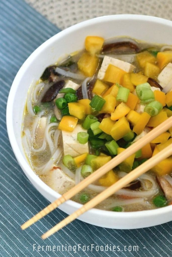 How to make a hearty miso soup with noodles and lots of vegetables